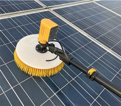 Въртяща се четка за почистване на соларни панели с една глава